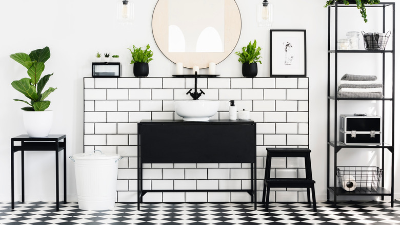 bathroom with checked floor