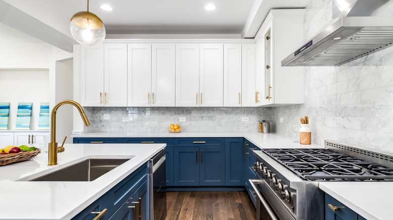 Marble kitchen backsplash