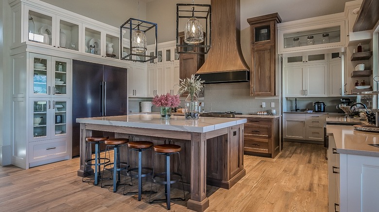 farmhouse kitchen