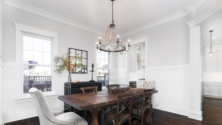 Metal wagon wheel chandelier