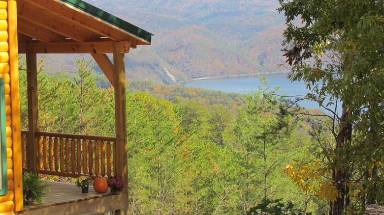 cabin in smoky mountains 