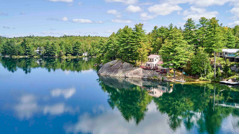 New Hampshire lake house Airbnb