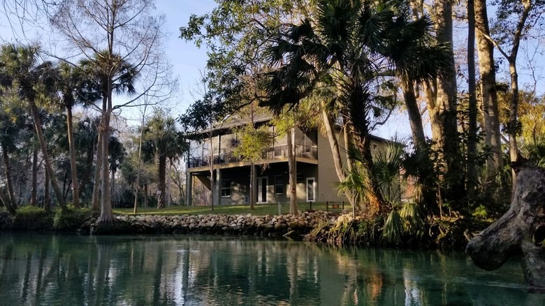 Airbnb on Weeki Wachee River