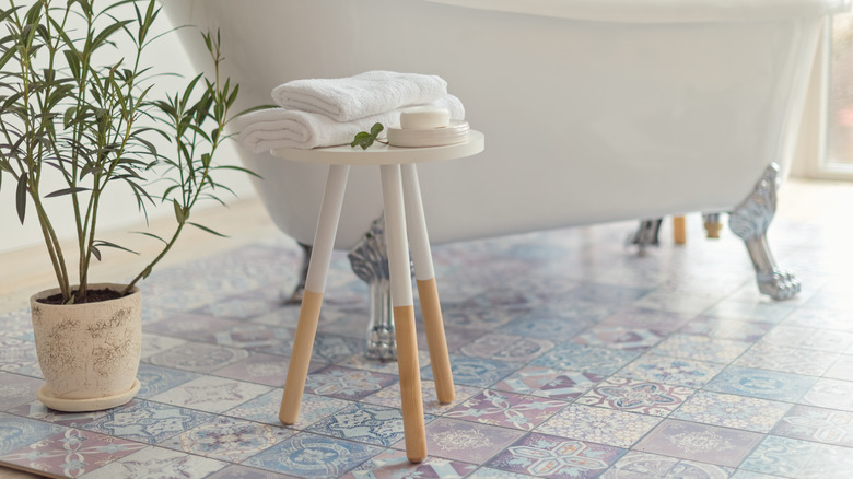 Bathtub with stool