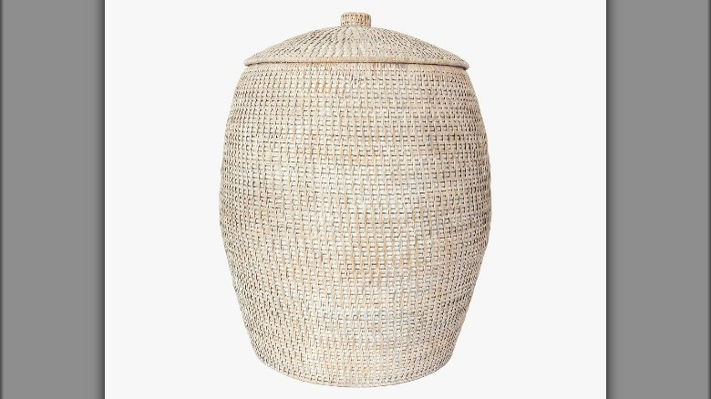 Beehive shaped rattan hamper