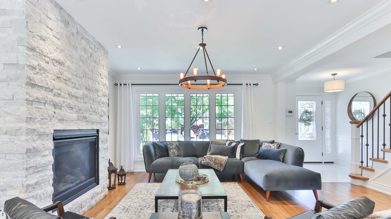 Wagon wheel chandelier living room