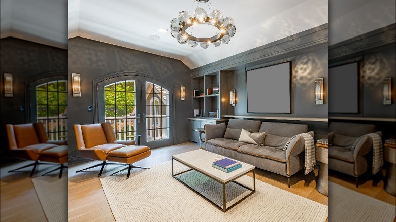 Ring chandelier living room