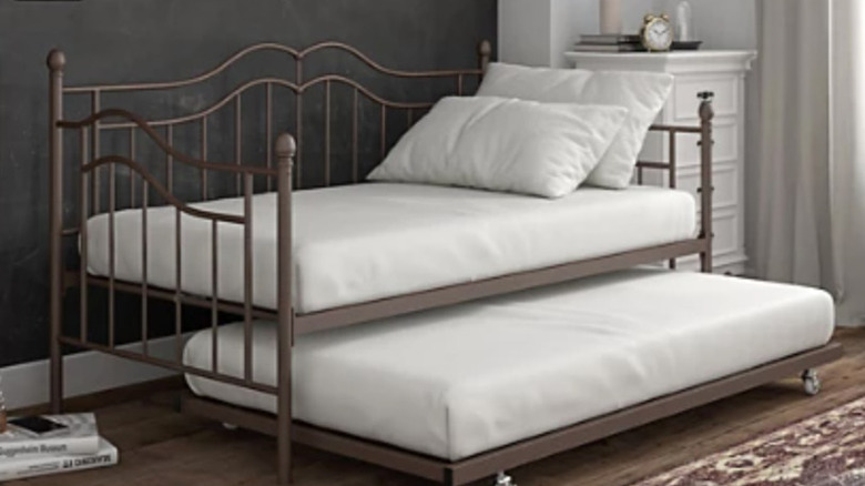 brown metal daybed trundle