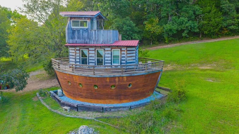 House shaped like an ark