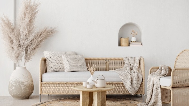 Pampas in boho living room 