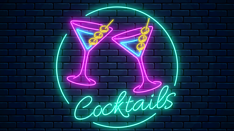 Neon cocktails sign