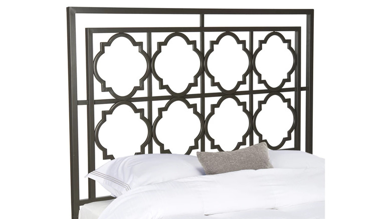 Black quatrefoil headboard