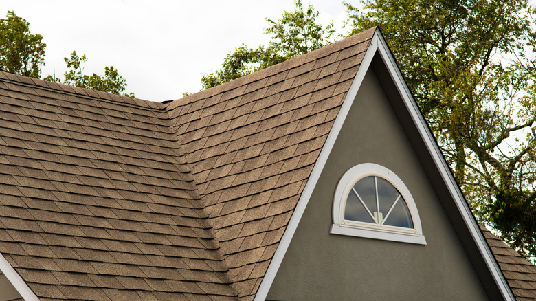 Asphalt shingles