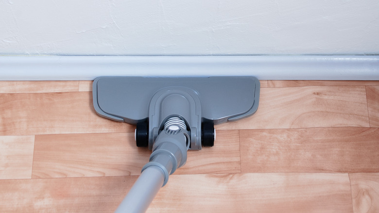 Vacuum baseboards