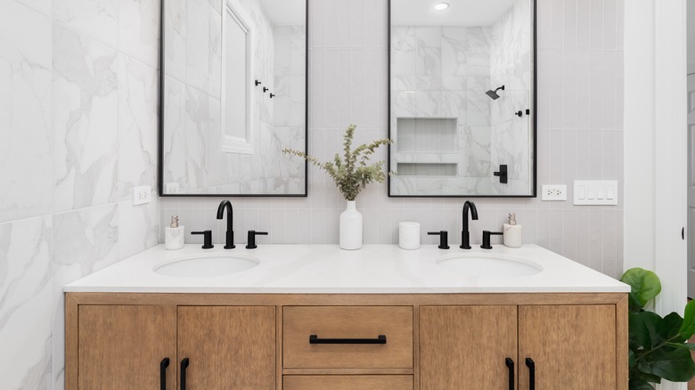 Modern bathroom with white sink