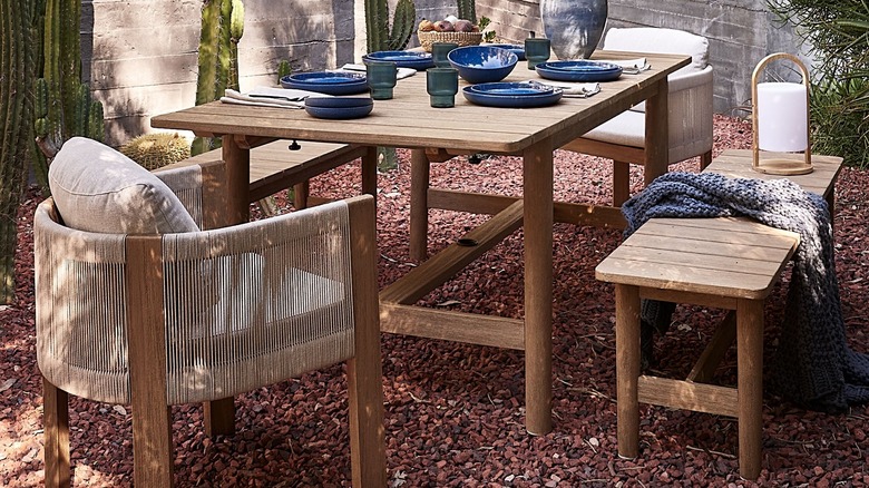 Set outdoor dining table 