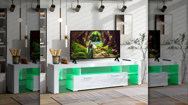 Entertainment center LED lights