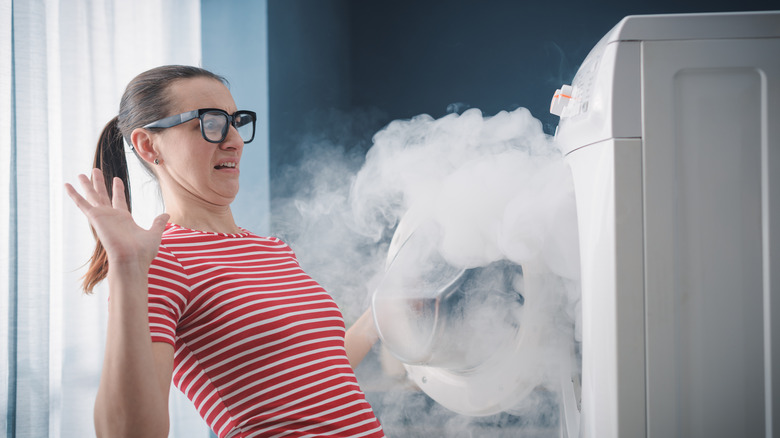 Woman and smoking appliance