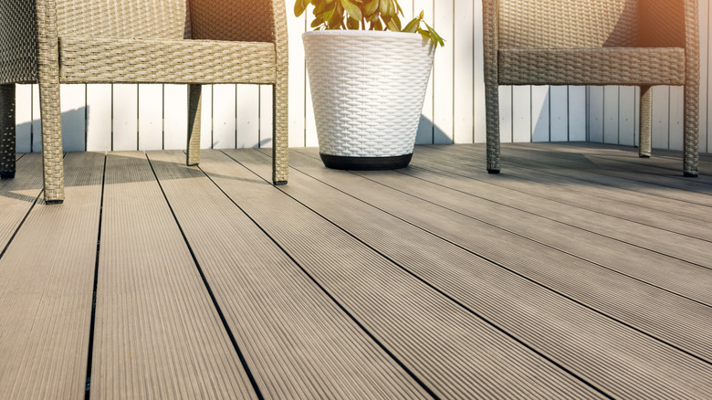 Deck floor 