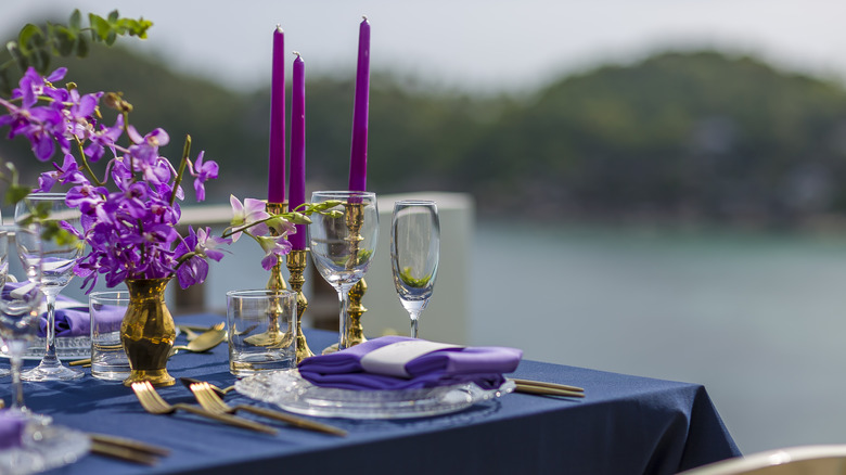 purple table setting