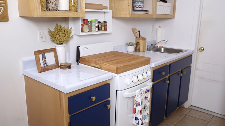 sleek tiny kitchen 