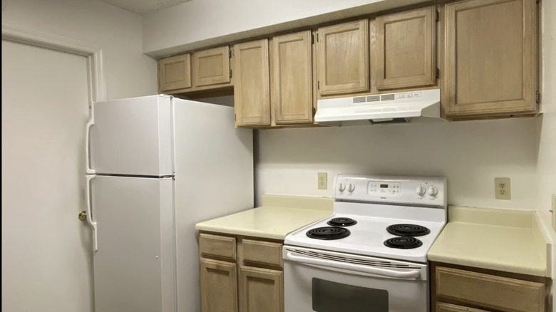 cheap rental kitchen