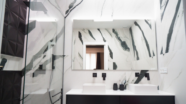 Bathroom mirror reflects a pattern