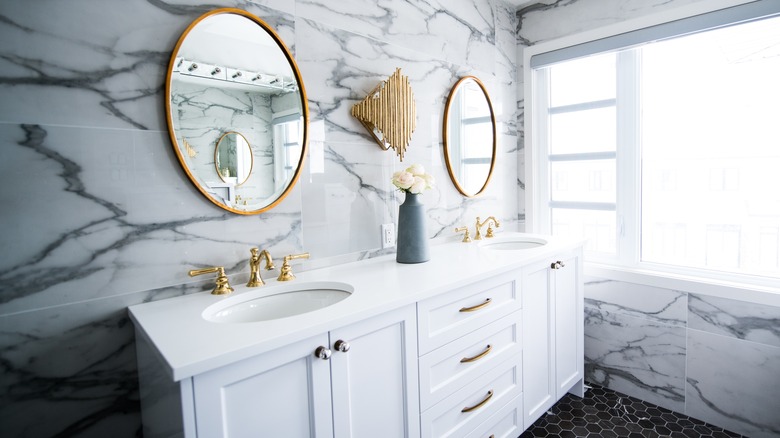 Marble walls bathroom vanity