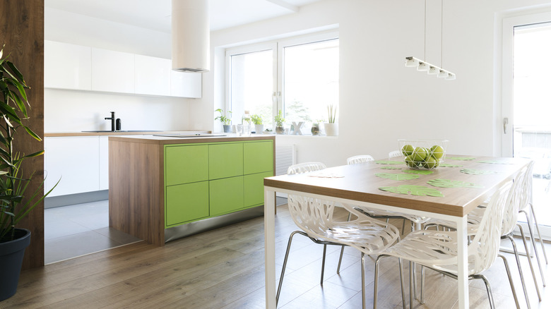 Kitchen island green panels 