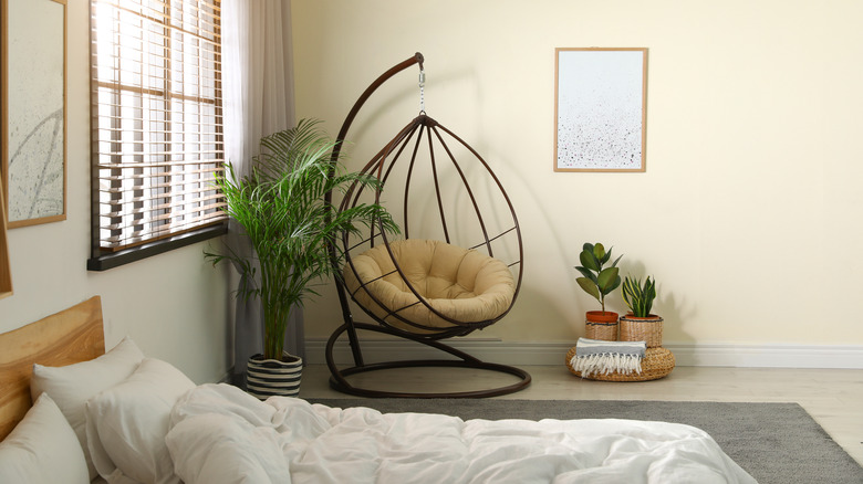 swing chair with pillow