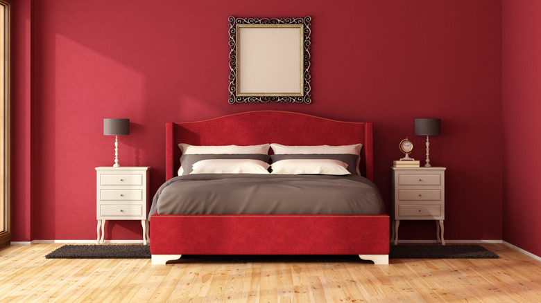 Bedroom painted red
