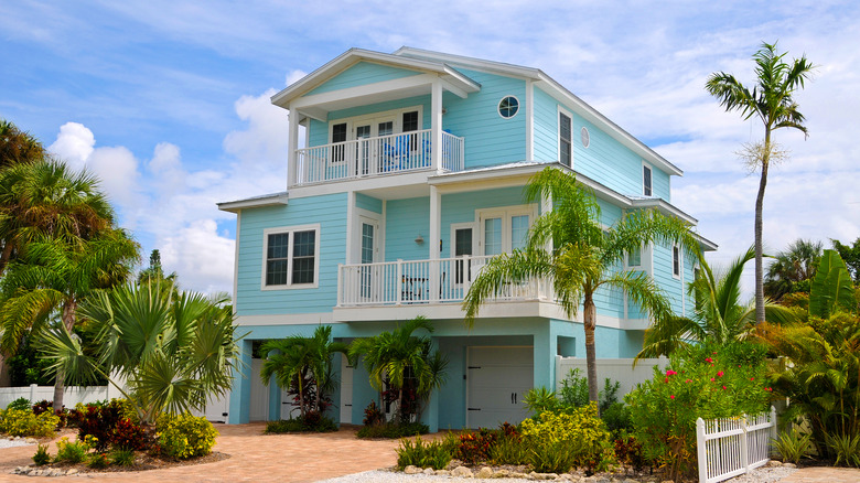 Florida house with blue exterior