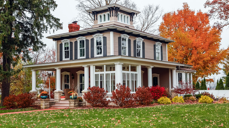 Italianate style house