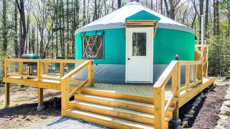Sugar Mountain yurt Airbnb 