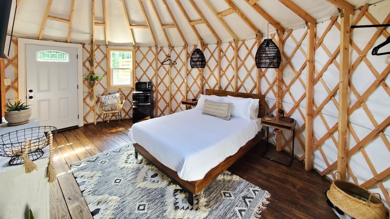 The Hummingbird Yurt in Ohio Airbnb 