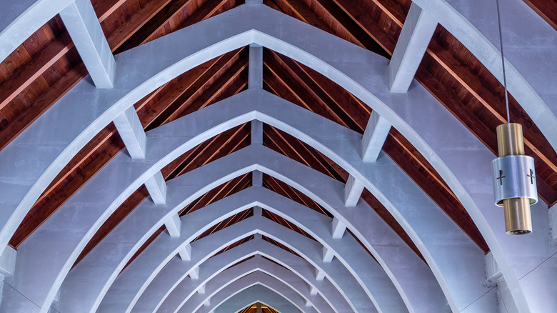 ceiling detail