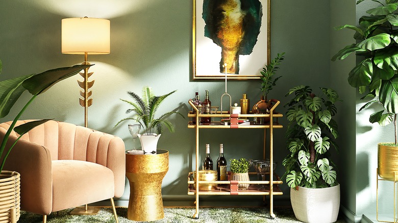 Green, pink, and gold room