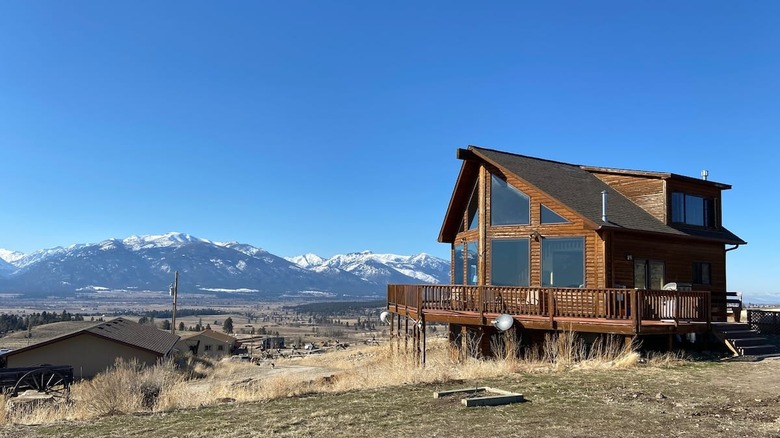 30 Gorgeous Mountain Houses You Can Rent On Airbnb