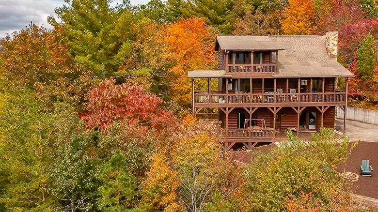 30 Gorgeous Mountain Houses You Can Rent On Airbnb