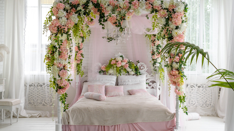 Floral bed canopy