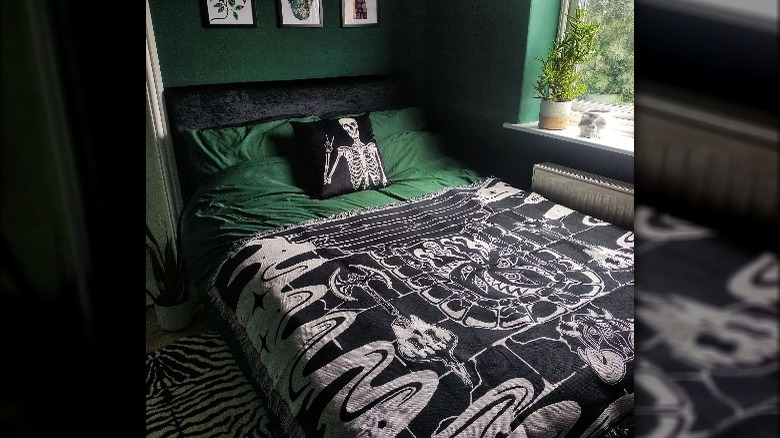 Black and green bedroom