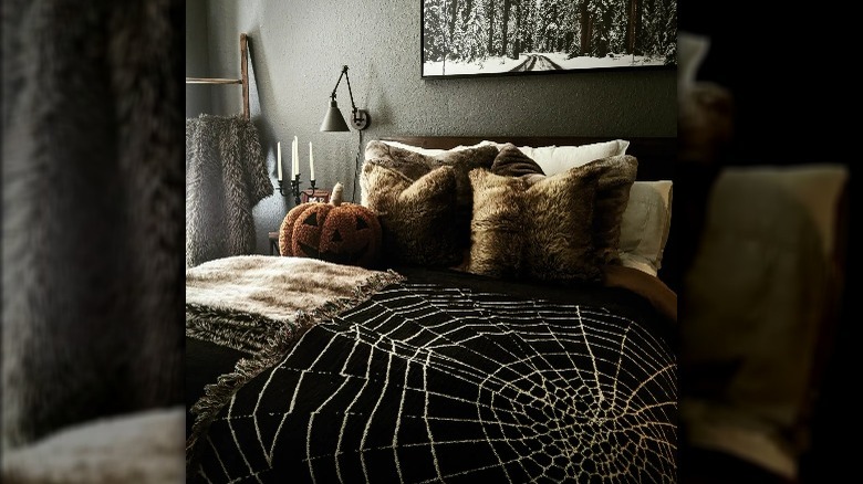 Spooky fall bedroom