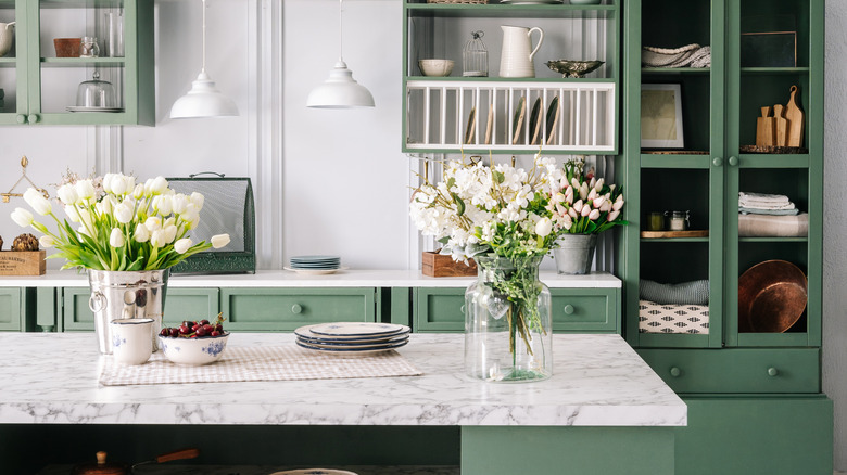 30 Green Kitchen Ideas That Will Add A Pop Of Vibrancy To Your Home
