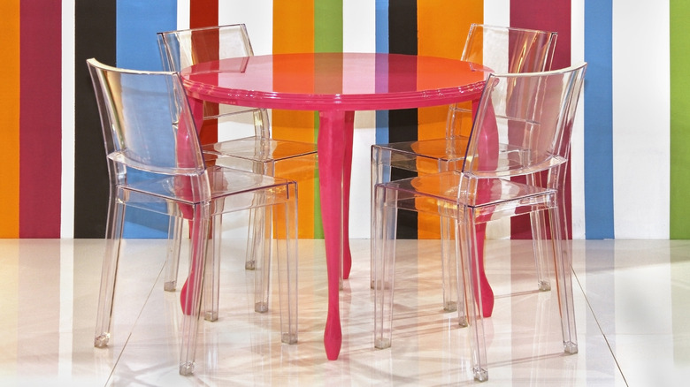 lucite table and chairs