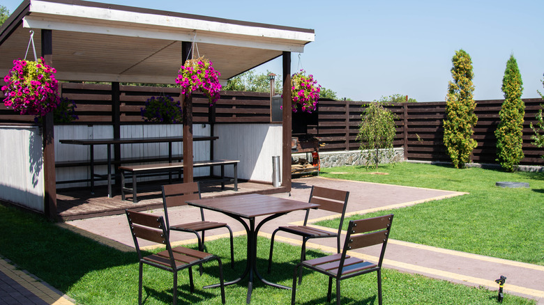 a dreamy backyard bar 