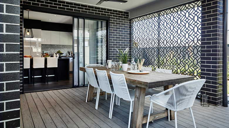 stylish alfresco dining 