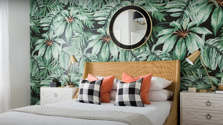 Tropical bedroom wallpaper