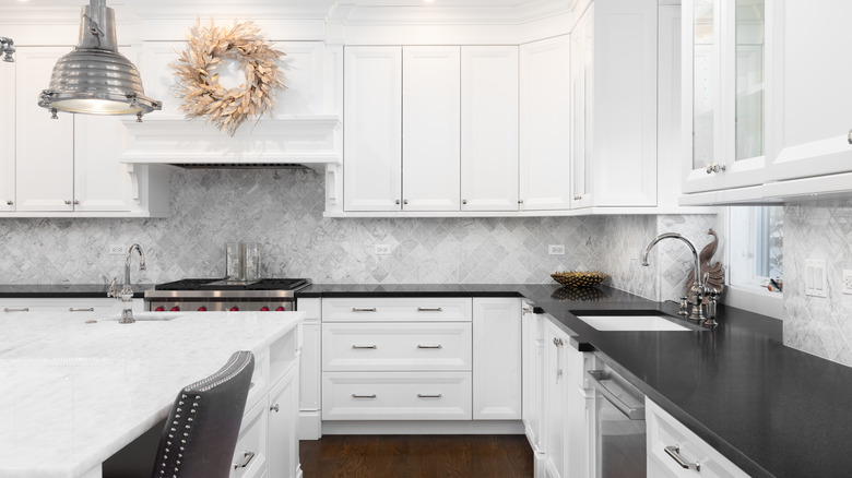 tan wreath on range hood