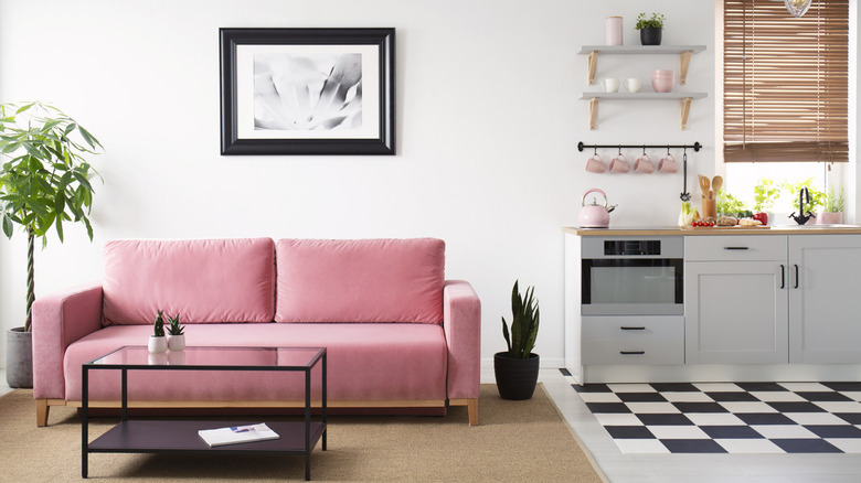 Pink couch 