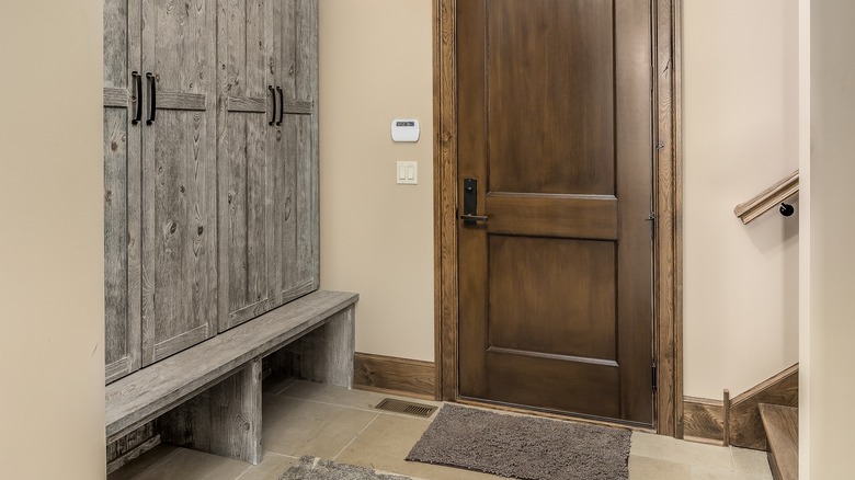 cozy entryway mudroom